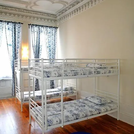 Alma Hostel *